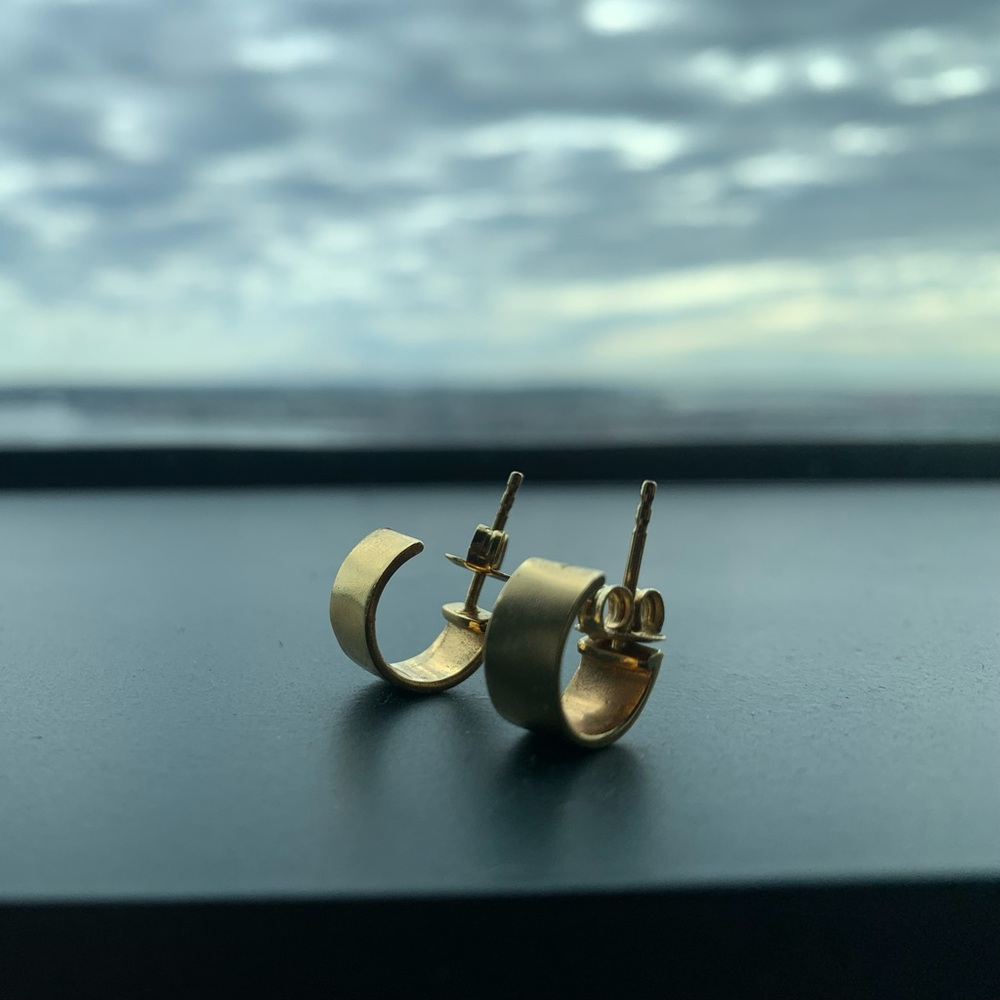 Mejuri Daily Mini Hoops